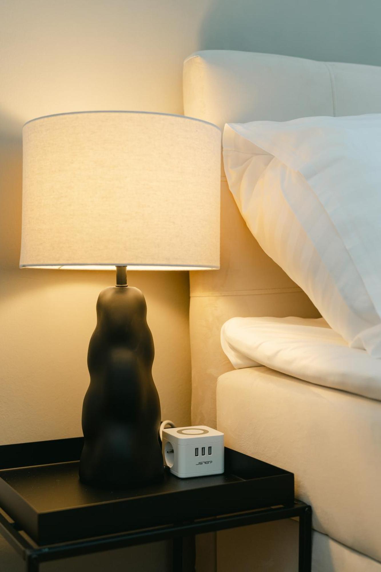 Stylish For 4-6, 5 Min To Center, No Lift Currently Apartment Wien