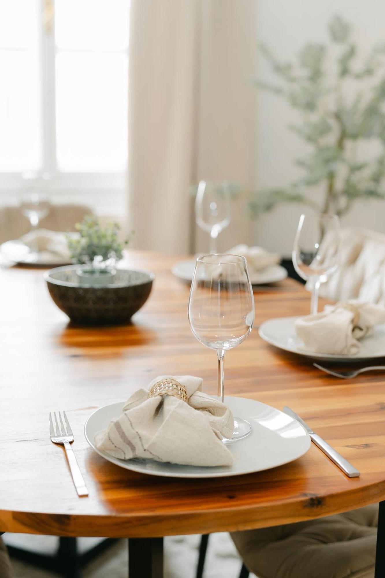 Apartment Stylish For 4-6, 5 Min To Center, No Lift Currently *